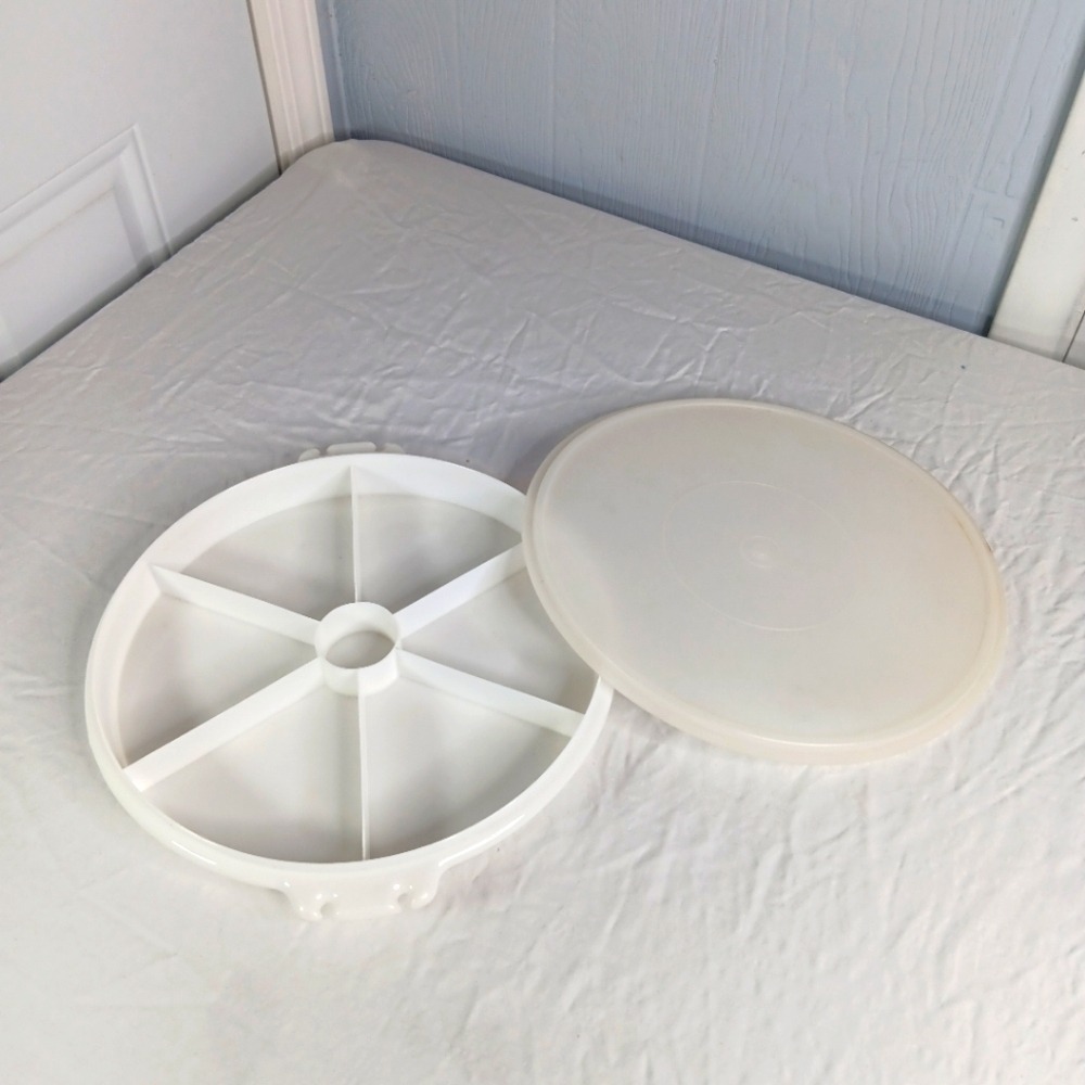Vintage Tupperware 12"‎ Round Divided Veggie Pie Carrier 405-1 Lid 224-9 White